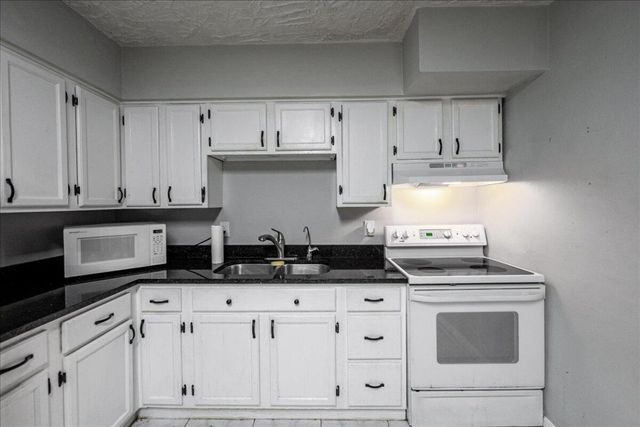 1813 Edgevale Road, Fort Pierce, FL 34982