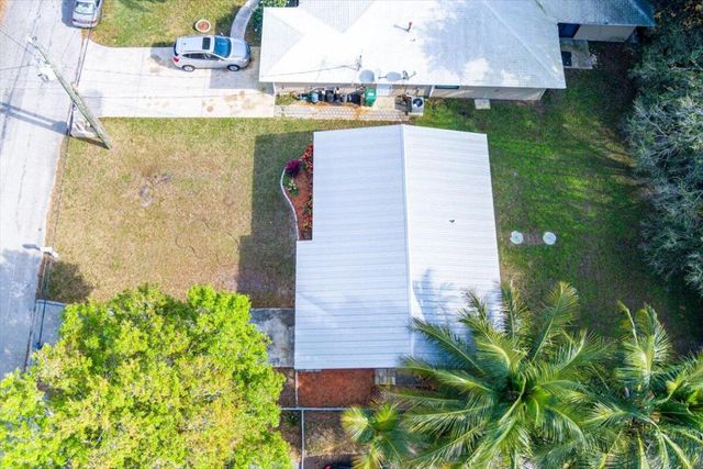 1813 Edgevale Road, Fort Pierce, FL 34982