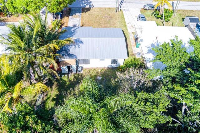 1813 Edgevale Road, Fort Pierce, FL 34982