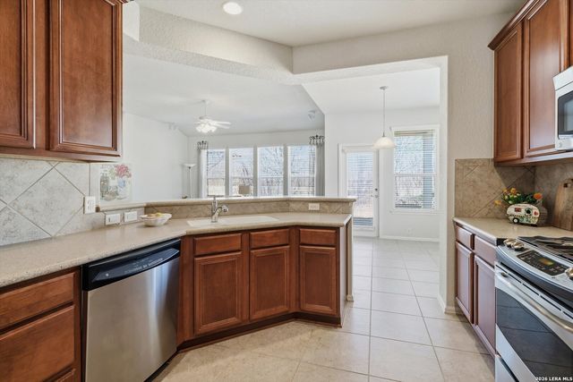 1039 Chase Creek, San Antonio, TX 78260