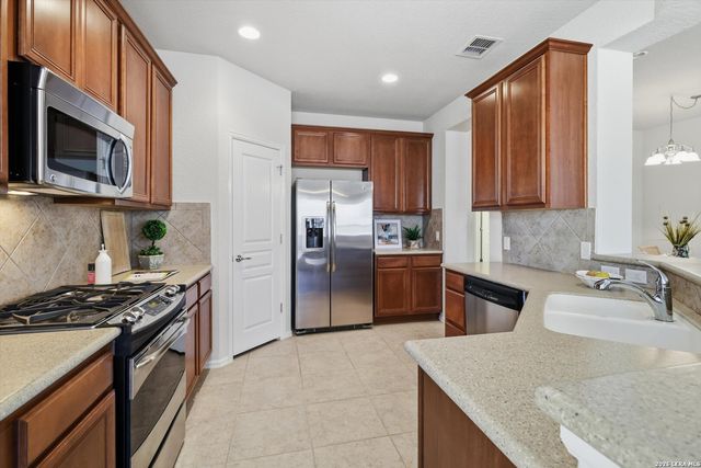 1039 Chase Creek, San Antonio, TX 78260