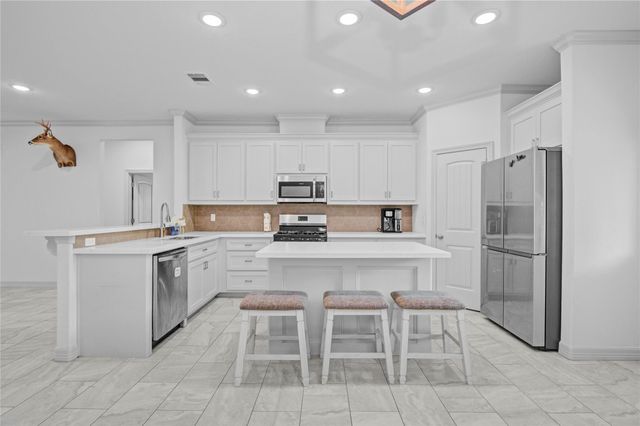 46 Nelson Court, Jones Creek, TX 77541
