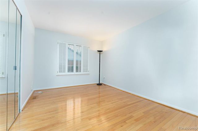 469 Winwood Circle 121, Walled Lake, MI 48390