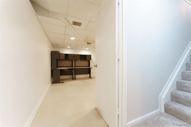 469 Winwood Circle 121, Walled Lake, MI 48390