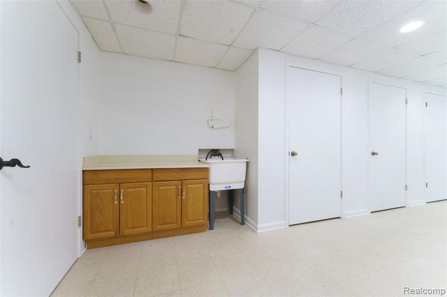 469 Winwood Circle 121, Walled Lake, MI 48390