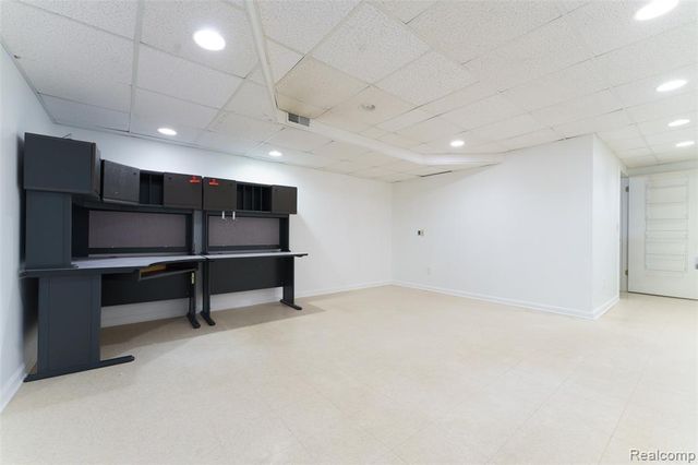 469 Winwood Circle 121, Walled Lake, MI 48390