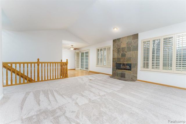 469 Winwood Circle 121, Walled Lake, MI 48390