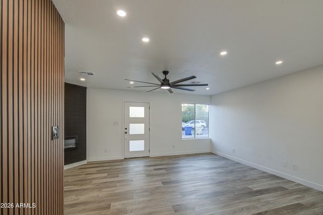5613 N 63RD Drive, Glendale, AZ 85301