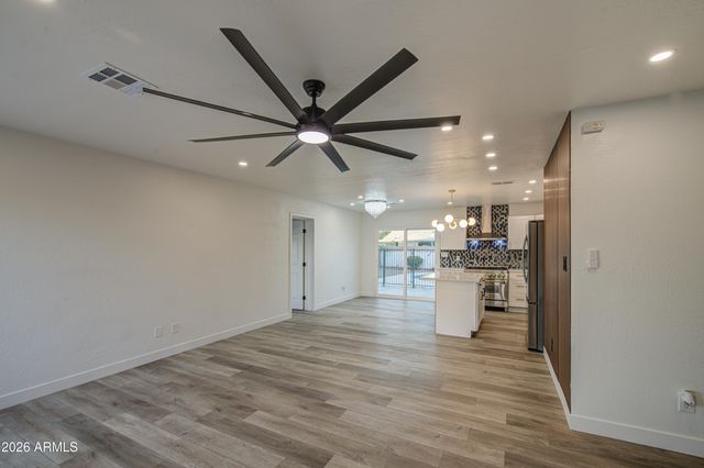 5613 N 63RD Drive, Glendale, AZ 85301