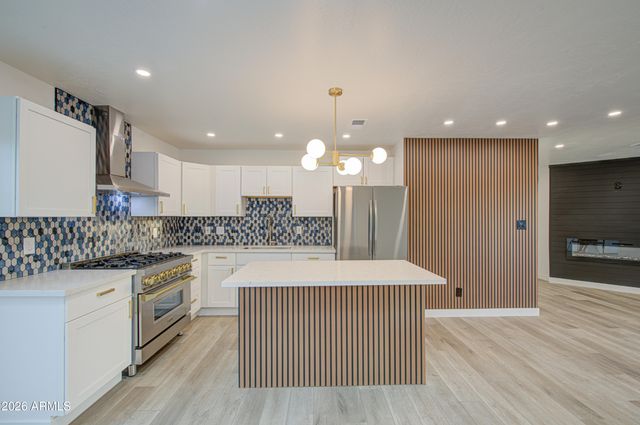5613 N 63RD Drive, Glendale, AZ 85301