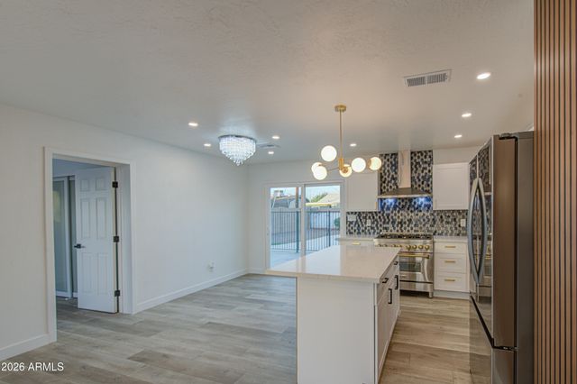 5613 N 63RD Drive, Glendale, AZ 85301