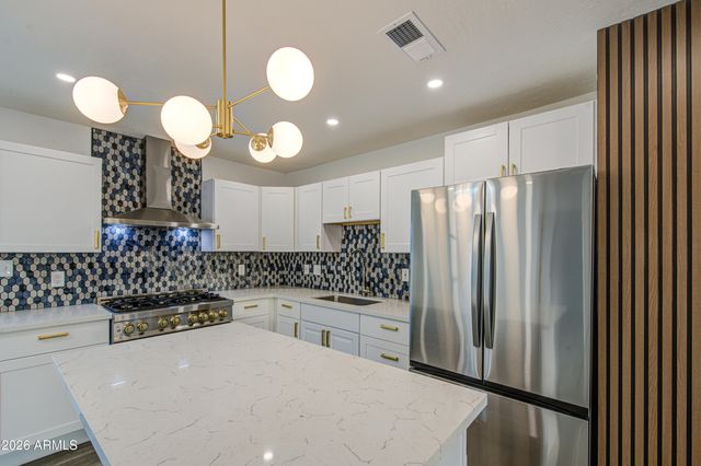 5613 N 63RD Drive, Glendale, AZ 85301