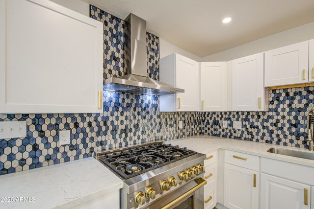 5613 N 63RD Drive, Glendale, AZ 85301