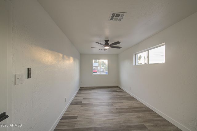 5613 N 63RD Drive, Glendale, AZ 85301