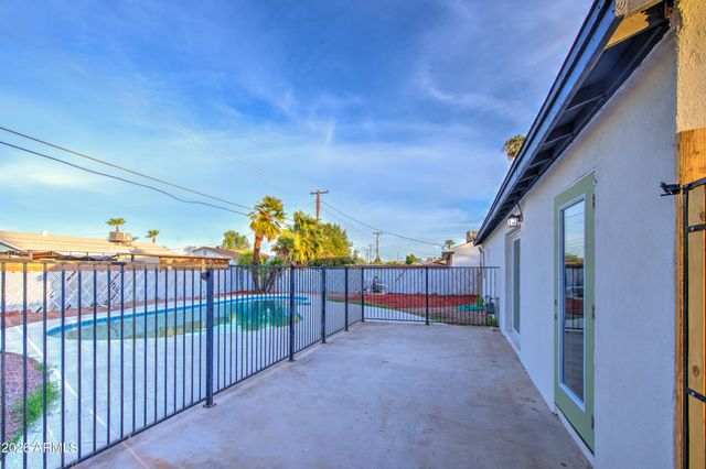 5613 N 63RD Drive, Glendale, AZ 85301