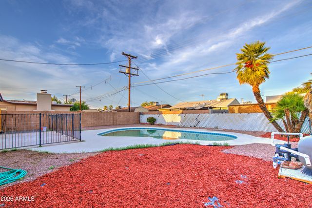 5613 N 63RD Drive, Glendale, AZ 85301