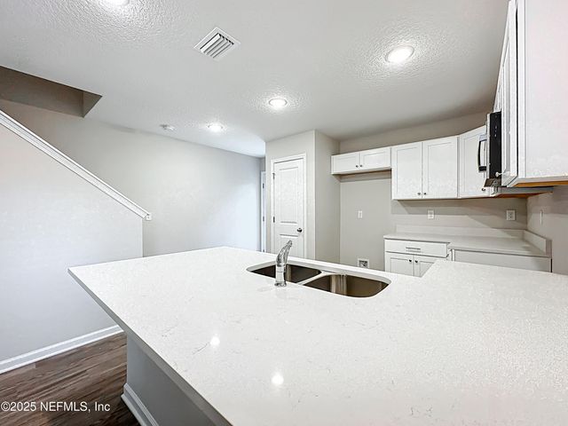 6151 DELMAR Place, Jacksonville, FL 32205
