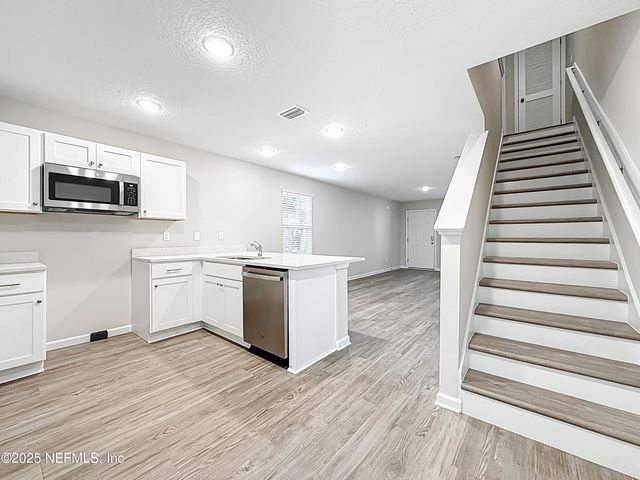 6151 DELMAR Place, Jacksonville, FL 32205