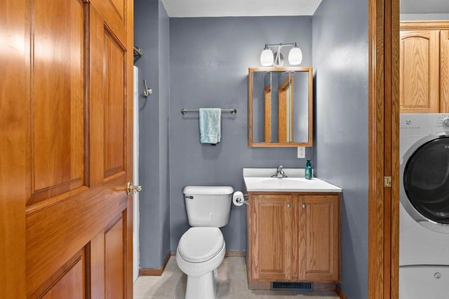 2316 MADDY COURT, Green Bay, WI 54303