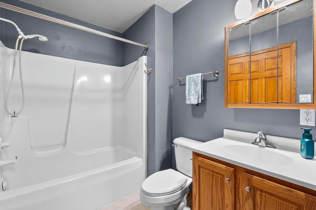 2316 MADDY COURT, Green Bay, WI 54303