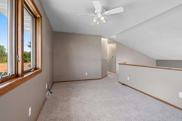 2316 MADDY COURT, Green Bay, WI 54303