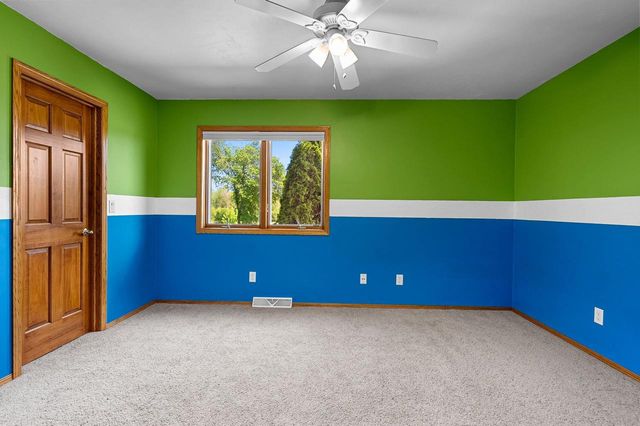 2316 MADDY COURT, Green Bay, WI 54303