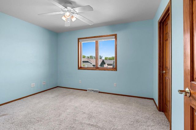 2316 MADDY COURT, Green Bay, WI 54303