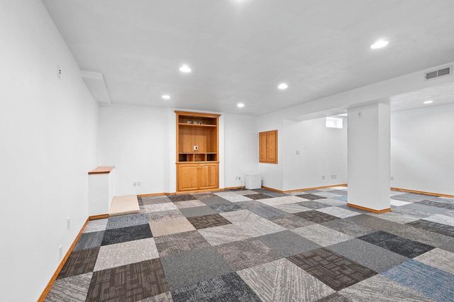 2316 MADDY COURT, Green Bay, WI 54303