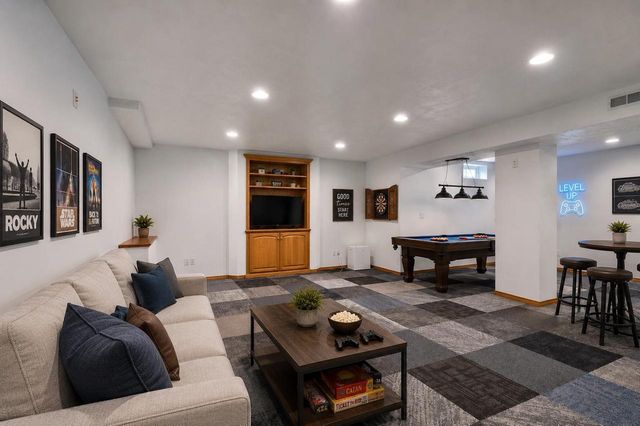 2316 MADDY COURT, Green Bay, WI 54303