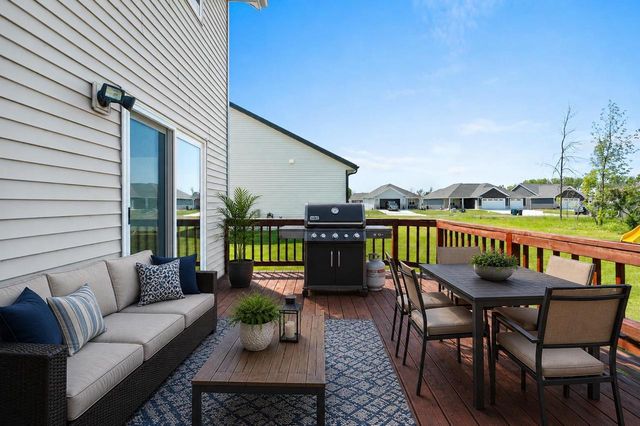 2316 MADDY COURT, Green Bay, WI 54303