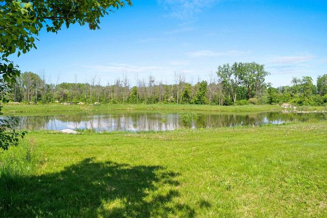 2316 MADDY COURT, Green Bay, WI 54303