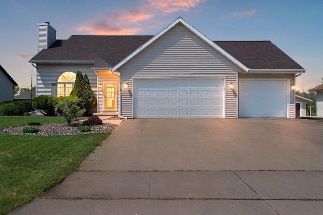 2316 MADDY COURT, Green Bay, WI 54303
