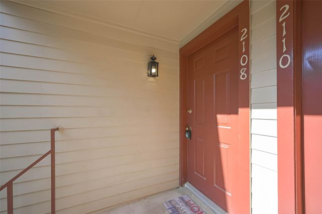 2120 El Paseo Street 2108, Houston, TX 77054