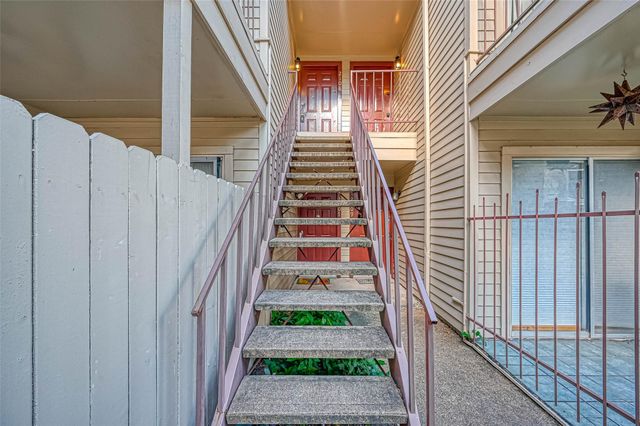 2120 El Paseo Street 2108, Houston, TX 77054