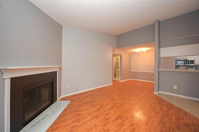 2120 El Paseo Street 2108, Houston, TX 77054