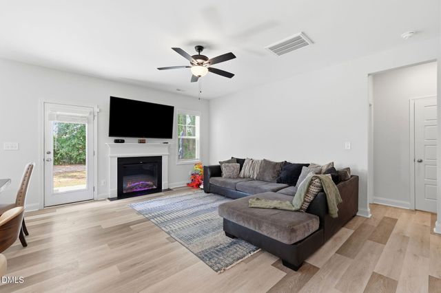 675 Amusement Drive, Hope Mills, NC 28348