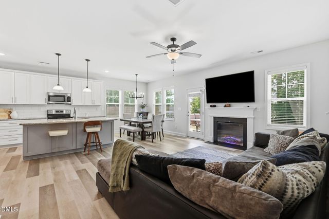 675 Amusement Drive, Hope Mills, NC 28348