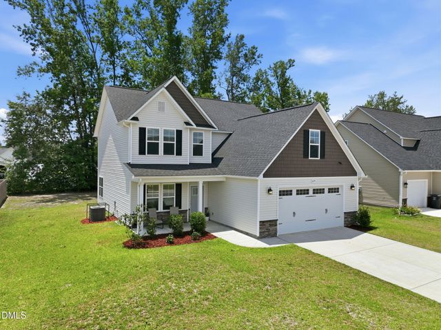 675 Amusement Drive, Hope Mills, NC 28348