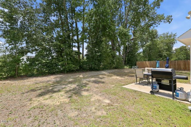 675 Amusement Drive, Hope Mills, NC 28348