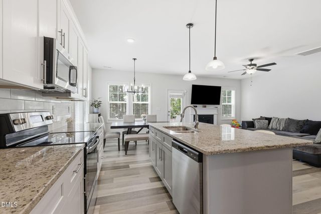 675 Amusement Drive, Hope Mills, NC 28348