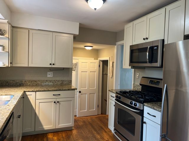 4716 Wolf Road, Western Springs, IL 60558