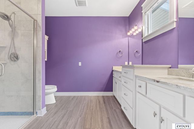 9529 W Center Road, Omaha, NE 68124