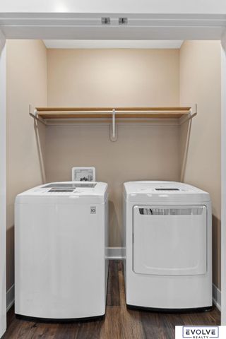 9529 W Center Road, Omaha, NE 68124