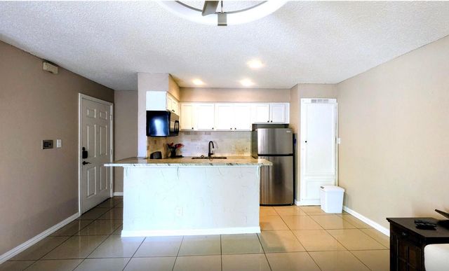 2312 Balsam Drive A303, Arlington, TX 76006
