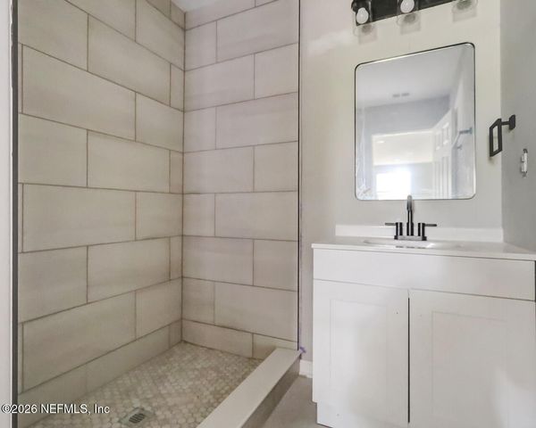 9762 BAYVIEW Avenue, Jacksonville, FL 32208