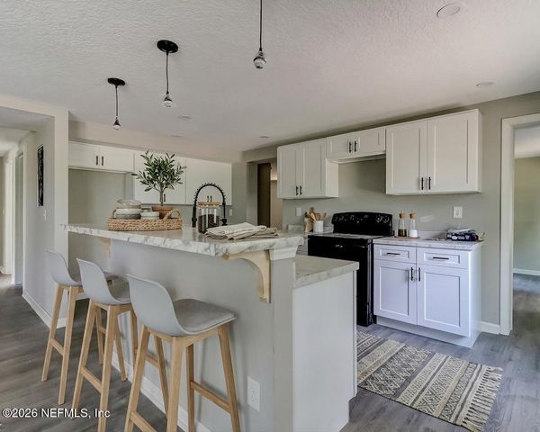 9762 BAYVIEW Avenue, Jacksonville, FL 32208