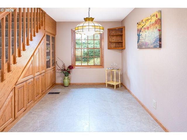 4490 DOYLE St, Eugene, OR 97404