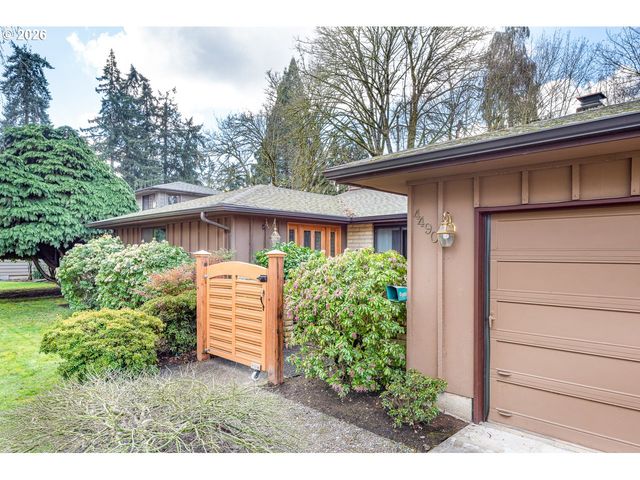 4490 DOYLE St, Eugene, OR 97404