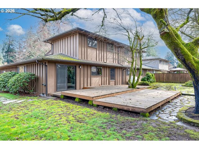 4490 DOYLE St, Eugene, OR 97404