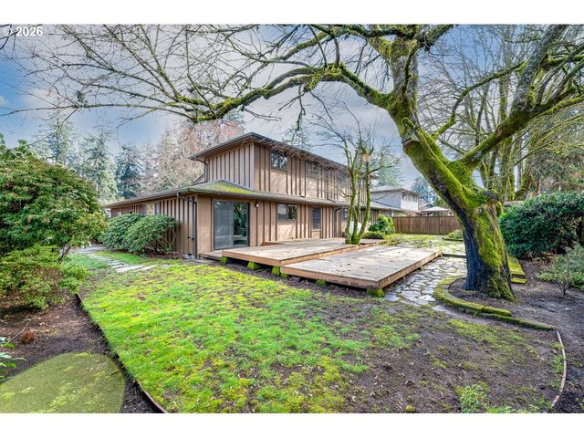 4490 DOYLE St, Eugene, OR 97404